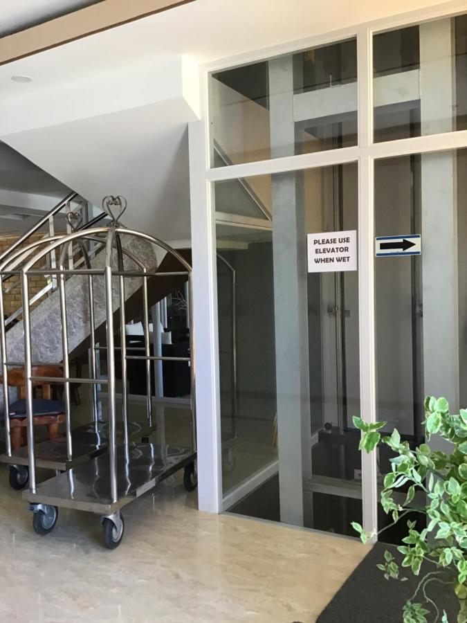 סן חואן Em Royalle Hotel & Beach Resort מראה חיצוני תמונה