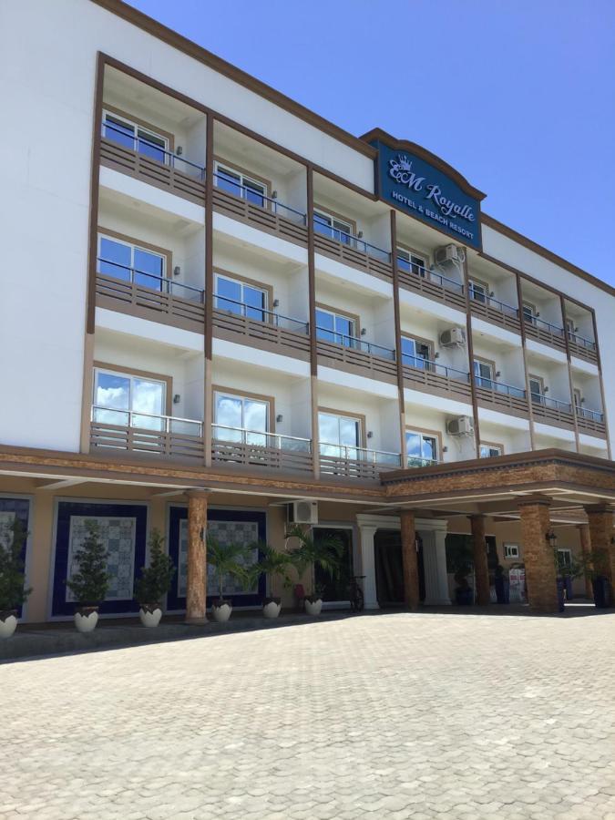 סן חואן Em Royalle Hotel & Beach Resort מראה חיצוני תמונה